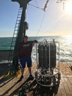 Nathan Lanning, a Hollings Scholar from the University of New Haven, participated in a five-day research cruise aboard the R/V F.G. Walton Smith, where he used a Conductivity Temperature Depth (CDT) Rosette in the waters off the southern coast of Florida. Photo: Dylan Sinnickson